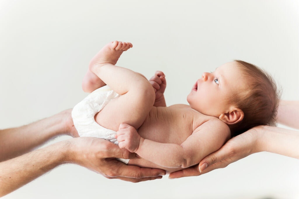 Vrouw die hulp vraagt om af te vallen