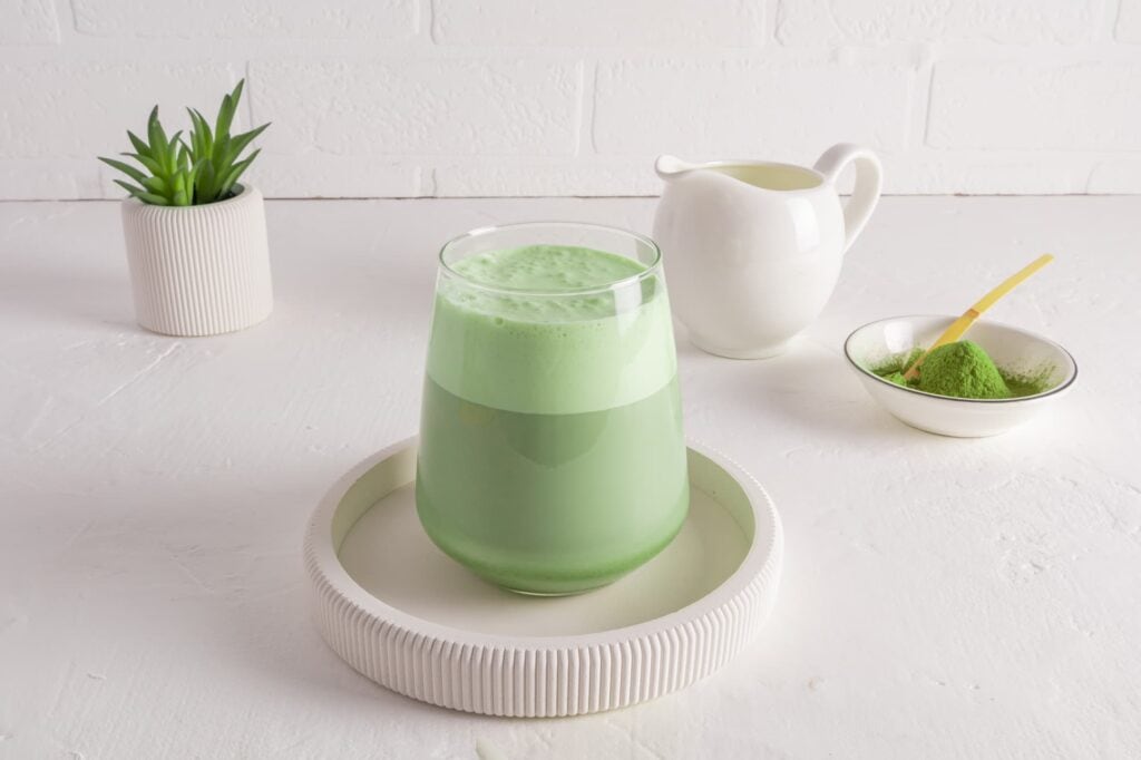 Matcha poeder en matcha thee